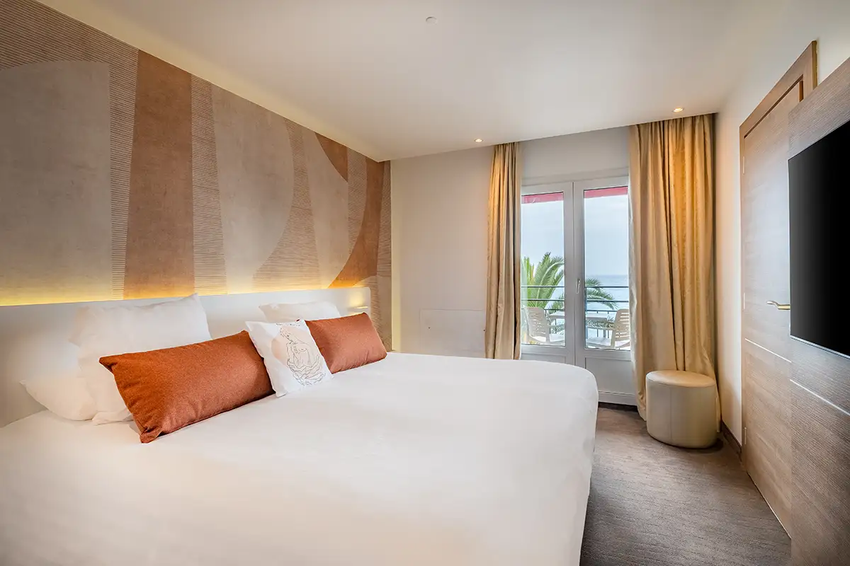 Chambre avec balcon vue mer